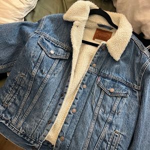 Levi Trucker Jean jacket